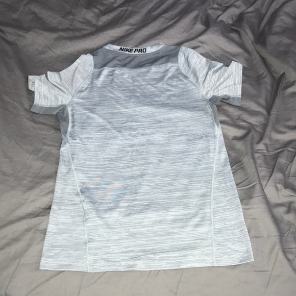 Gray Nike pro T-shirt - Picture 2 of 4